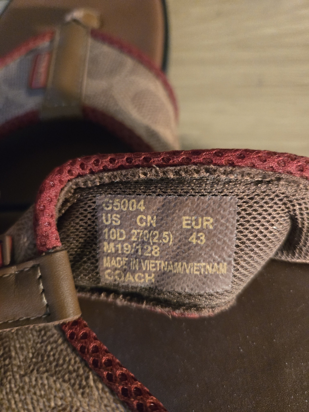 Coach Brown Leather and Tan Signature Canvas Thong Sandals with Red Trim - Picture 3 of 6